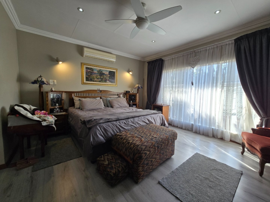 8 Bedroom Property for Sale in Grimbeeck Park North West